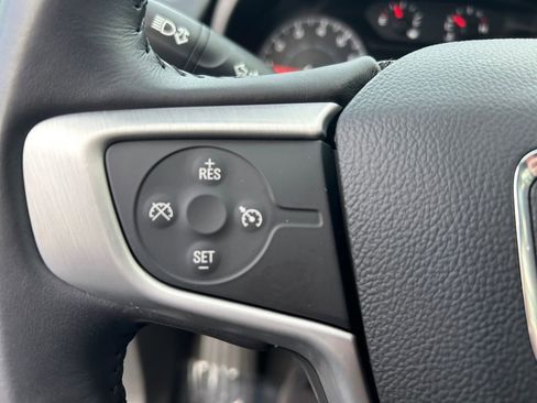 Used 2018 GMC Terrain SLE w/ Driver Convenience Package image 17