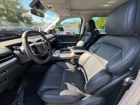 New 2025 Lincoln Navigator L Reserve image 10