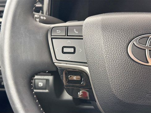 Certified 2025 Toyota Camry SE FWD image 17