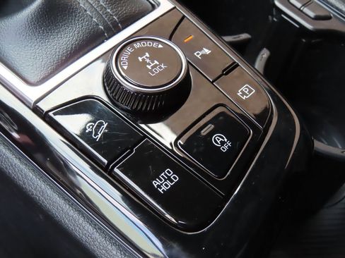 Certified 2025 Kia Sportage X-Line AWD/4WD image 12