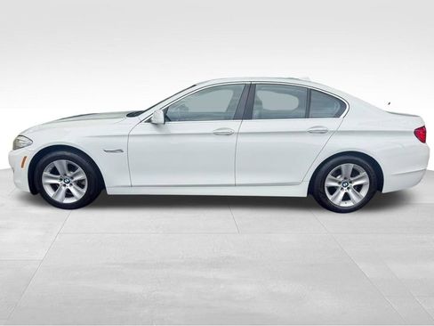 Used 2011 BMW 528i Sedan RWD image 2
