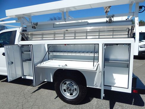 Used 2020 Ford F350 XL w/ Power Equipment Group image 4