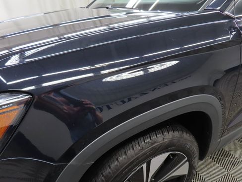 Used 2025 Volkswagen Taos SE image 40