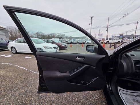 Used 2012 Nissan Altima 2.5 S w/ 20th Anniversary Pkg image 9