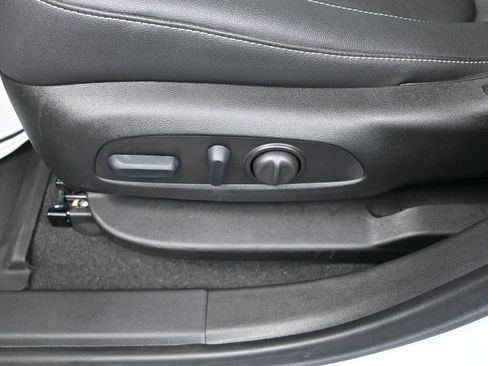 Used 2024 Chevrolet Blazer LT w/ LPO, Floor Liner Package FWD image 12