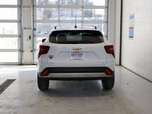 New 2026 Chevrolet Trax LT w/ LT Convenience Package image 9