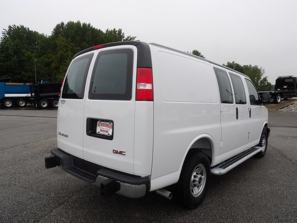 Used 2025 GMC Savana 2500 w/ Driver Convenience Package RWD image 7