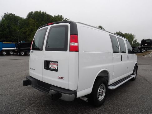 Used 2025 GMC Savana 2500 w/ Driver Convenience Package RWD image 7