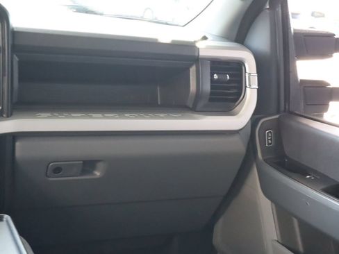 Used 2024 Ford F250 XL w/ STX Appearance Package AWD/4WD image 31