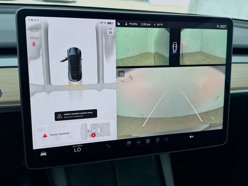 Used 2025 Tesla Model Y Long Range image 10