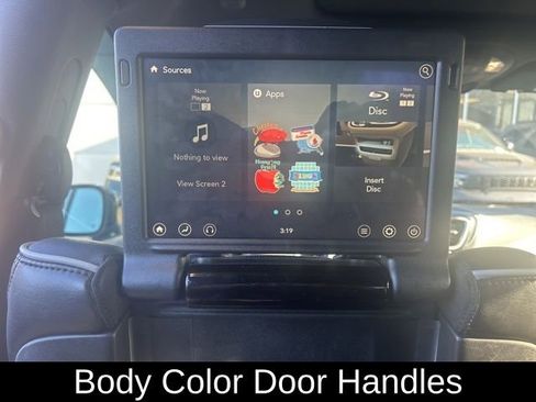 Used 2019 Chrysler Pacifica Limited w/ Advanced Safetytec Group image 38