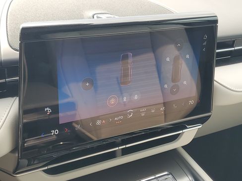 New 2026 Lincoln Nautilus Reserve AWD/4WD image 25