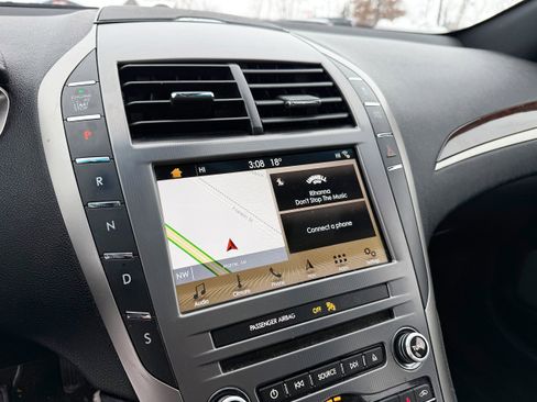 Used 2017 Lincoln MKZ Reserve w/ Luxury Package image 16