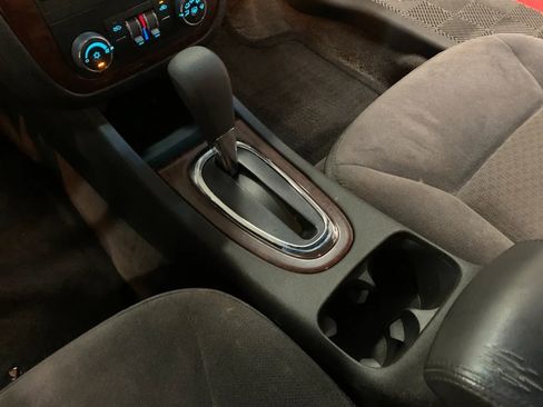 Used 2011 Chevrolet Impala LT image 32