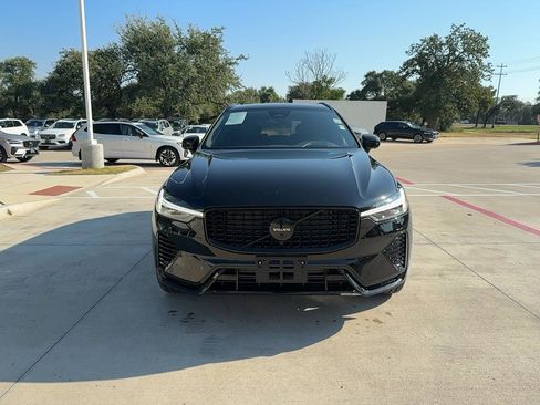 Certified 2025 Volvo XC60 T8 Ultra w/ Climate Package image 9