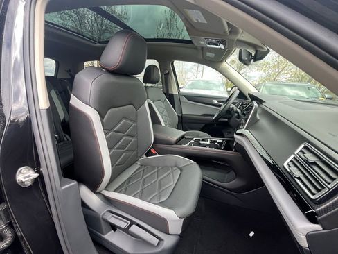 New 2026 Volkswagen Atlas Peak Edition AWD/4WD image 12
