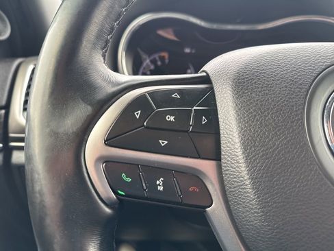 Used 2020 Jeep Grand Cherokee Limited image 13