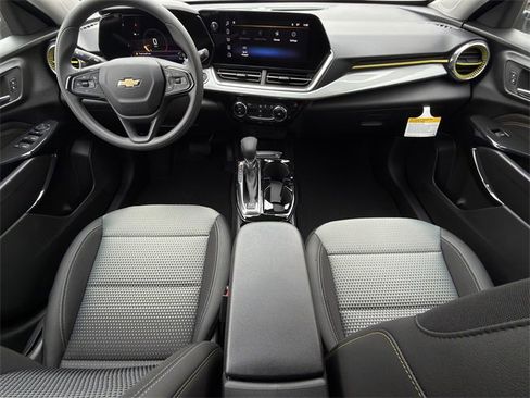 New 2026 Chevrolet Trax LT image 10