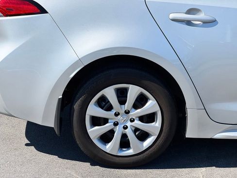 Used 2025 Toyota Corolla LE FWD image 34