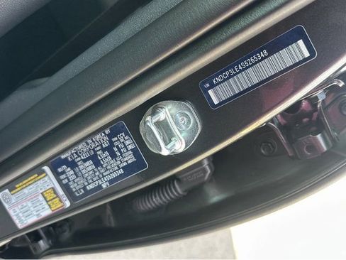 Certified 2025 Kia Niro LX image 41