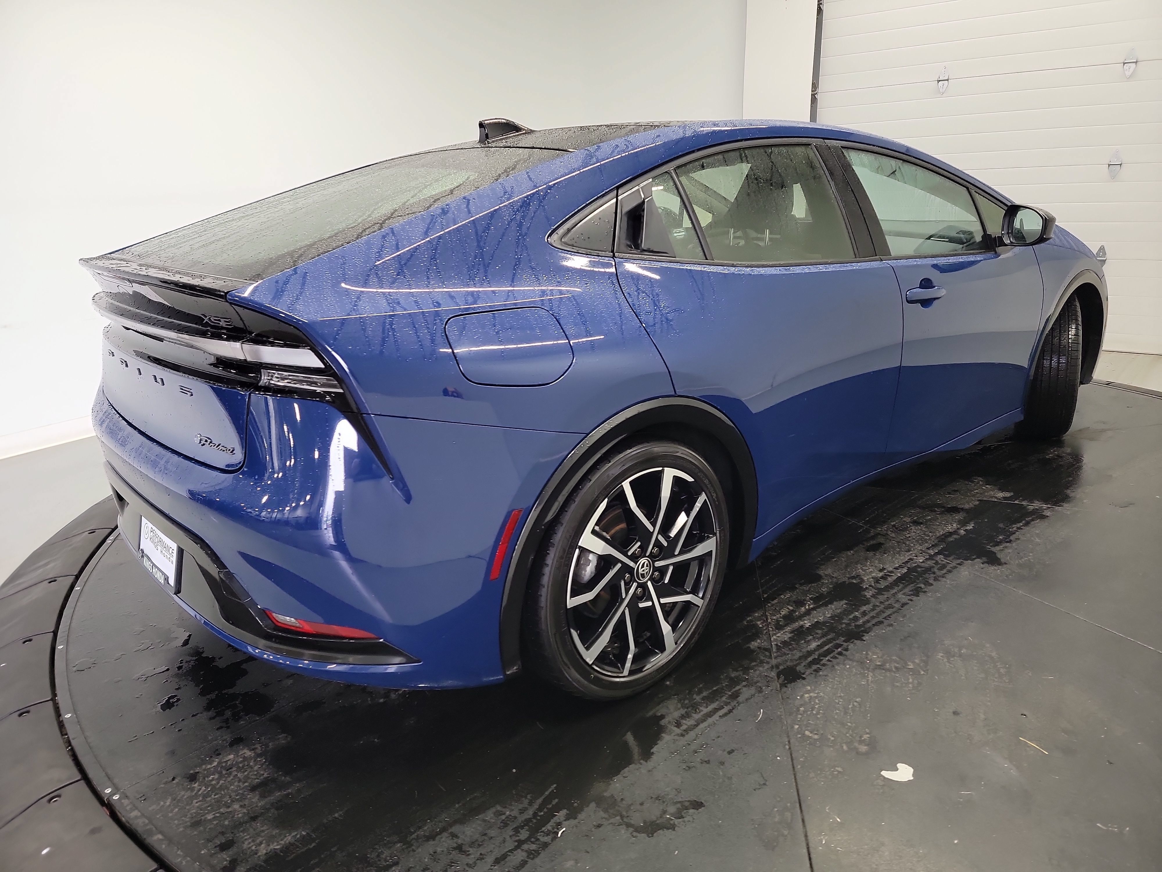 Used 2023 Toyota Prius Prime Premium FWD image 9