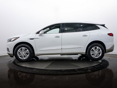 Used 2020 Buick Enclave Essence image 7