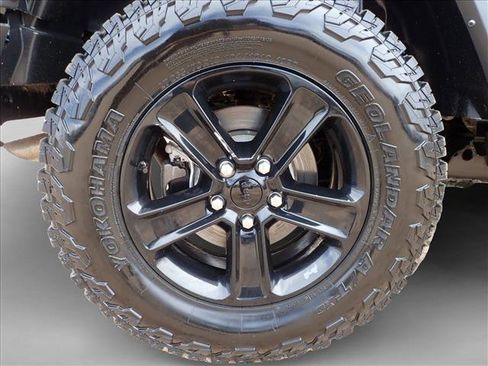 Used 2022 Jeep Wrangler Unlimited Sahara AWD/4WD image 7