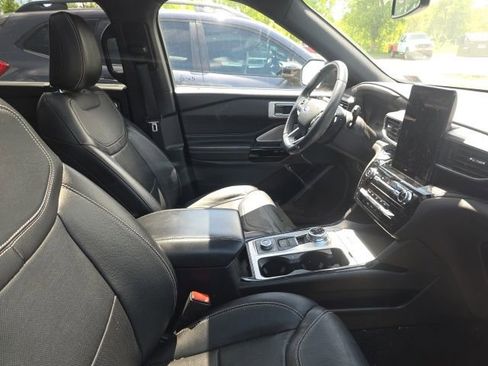 Used 2021 Ford Explorer ST w/ Equipment Group 401A AWD/4WD image 3