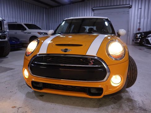 Used 2015 MINI Cooper S image 41