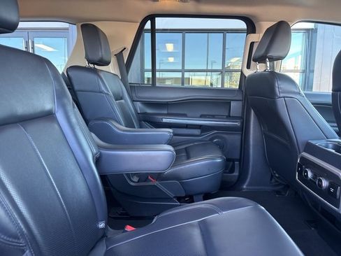 Used 2024 Ford Expedition XLT image 16