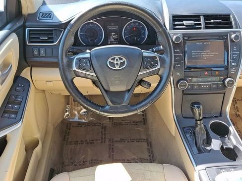 Used 2015 Toyota Camry XLE FWD image 11