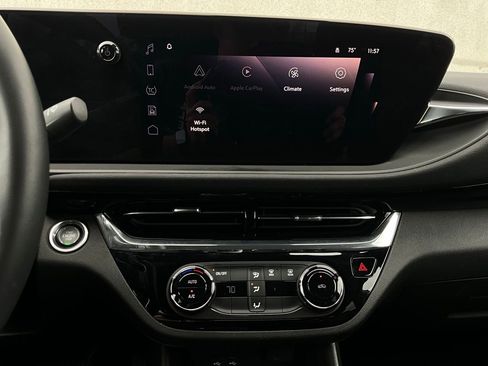 Used 2025 Buick Envista Sport Touring image 25