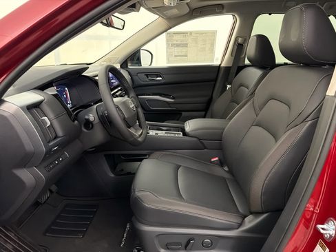 New 2026 Nissan Pathfinder SL w/ SL Premium Package FWD image 14