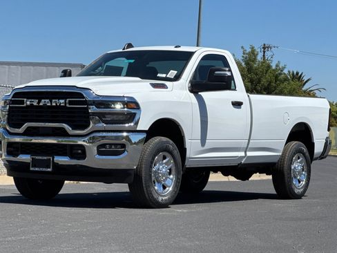 New 2026 RAM 2500 Tradesman w/ Chrome Appearance Group AWD/4WD image 7