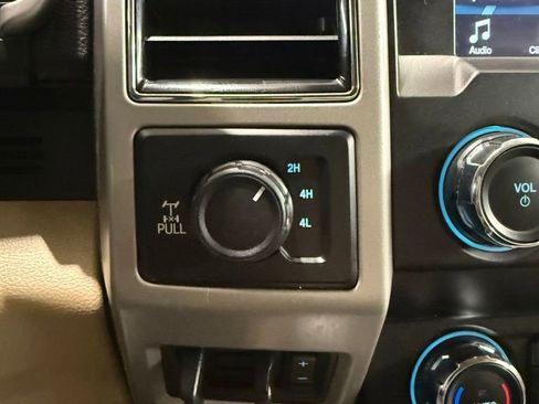 Used 2019 Ford F250 Lariat w/ Lariat Value Package AWD/4WD image 14