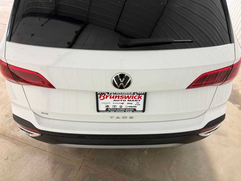 Certified 2023 Volkswagen Taos SE FWD image 16