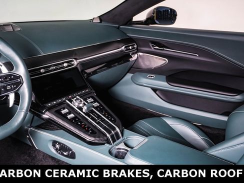 Used 2025 Aston Martin V8 Vantage Coupe image 22