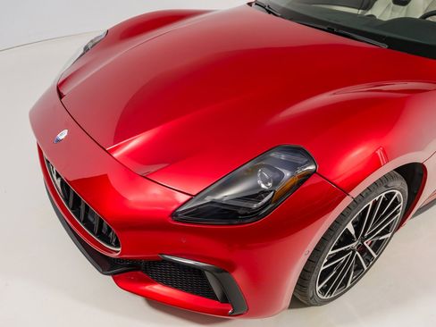 Used 2024 Maserati GranCabrio Trofeo image 52