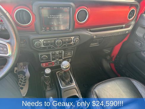 Used 2018 Jeep Wrangler Unlimited Rubicon w/ Dual Top Group AWD/4WD image 25