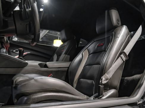 Used 2018 Chevrolet Camaro SS image 4