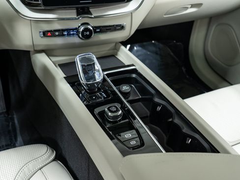 New 2026 Volvo XC60 T8 Ultra AWD/4WD image 21