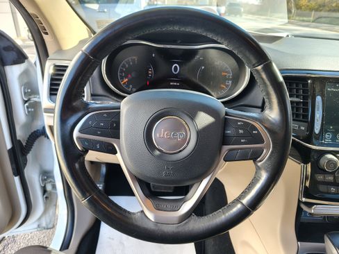 Certified 2020 Jeep Grand Cherokee Limited w/ Premium Lighting Group image 33