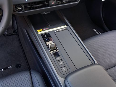 New 2026 Lexus ES 350e FWD image 22