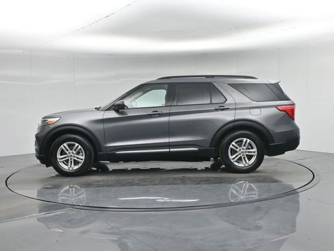 Certified 2021 Ford Explorer XLT image 31