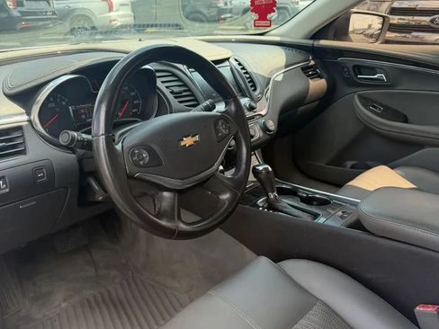 Used 2015 Chevrolet Impala LT FWD image 10