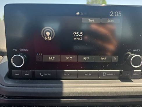 Used 2025 Honda Accord SE image 23