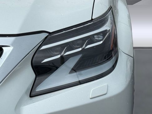 Used 2023 Lexus GX 460 Luxury image 10