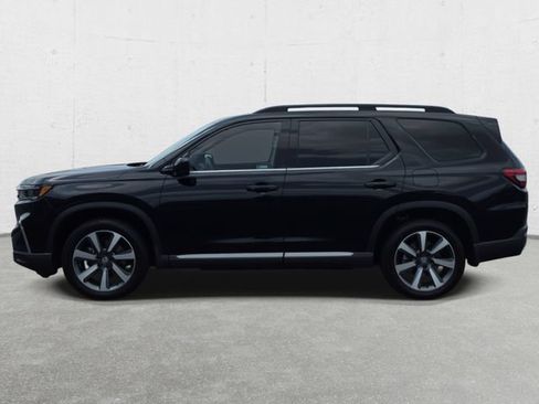 Used 2025 Honda Pilot Elite image 8