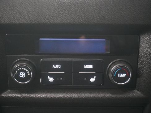Used 2021 Chevrolet Traverse Premier w/ Redline Edition FWD image 14