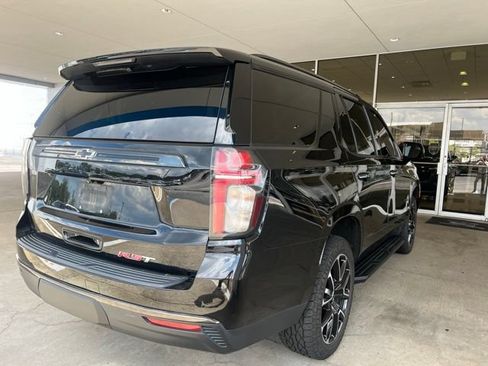 Used 2021 Chevrolet Tahoe RST w/ Luxury Package RWD image 3